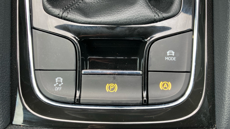 Skoda Karoq 1.5 TSI SE L 5dr Petrol Estate